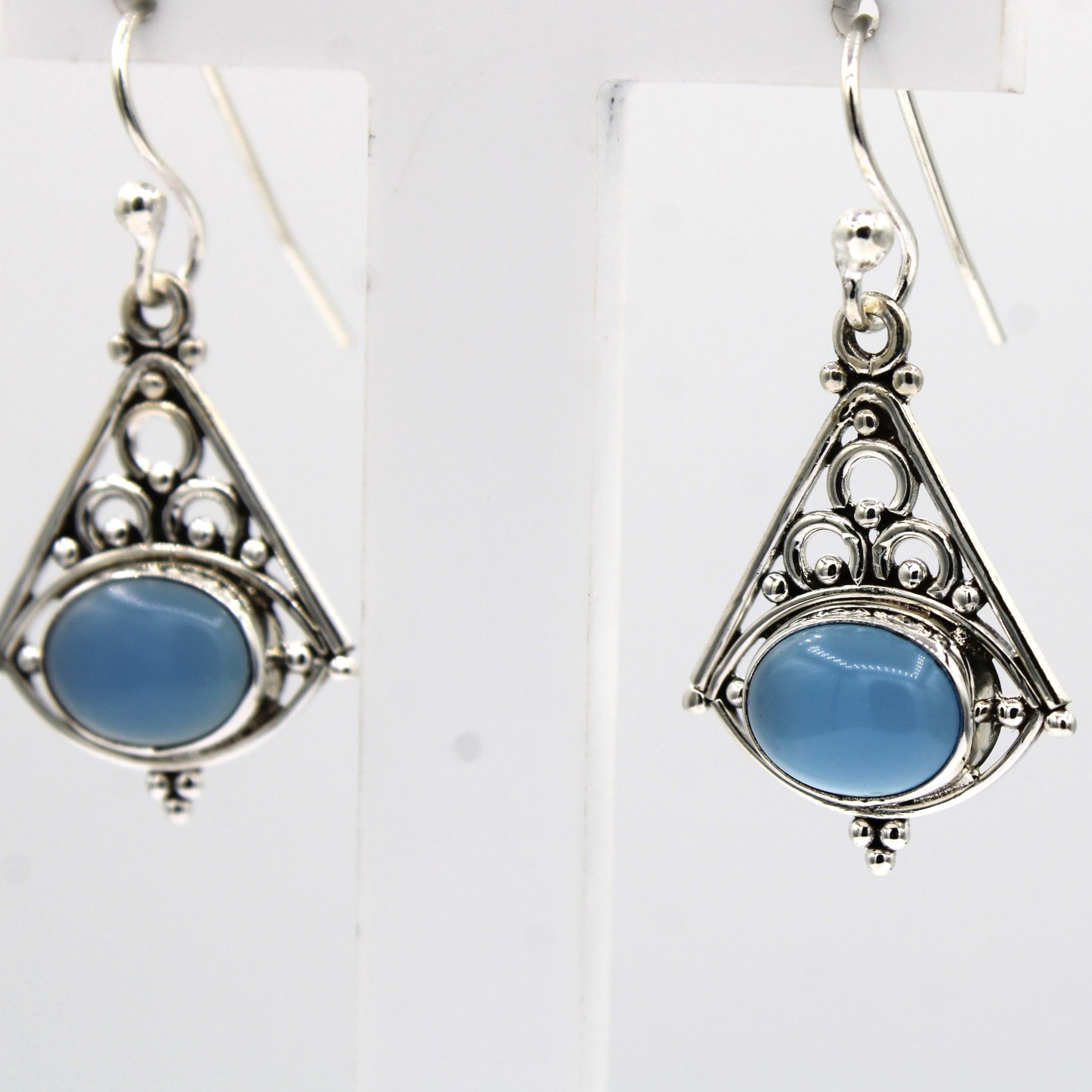 Boucles lumiétoile calcédoine bleue main image 0